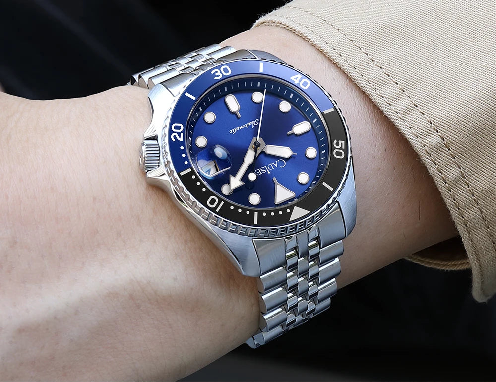 Cadisen GMT — Reloj automático con bisel cerámico y zafiro
