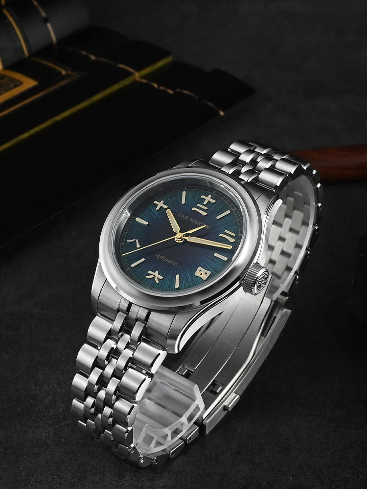 San Martin SN0144CG — Gada sunburst azul con Miyota 90S5 (39 mm)