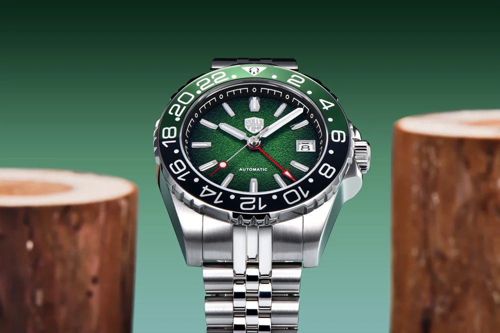 RollsTimi GMT — Automático con bisel cerámico, zafiro AR y Seiko NH34