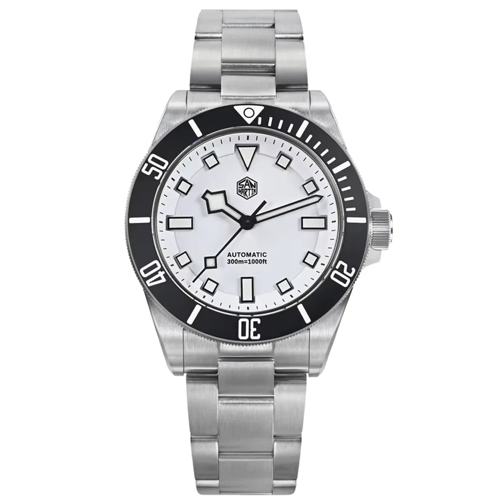 San Martin × Watchdives SN0121T — Diver Titanio 300 m con bisel cerámico