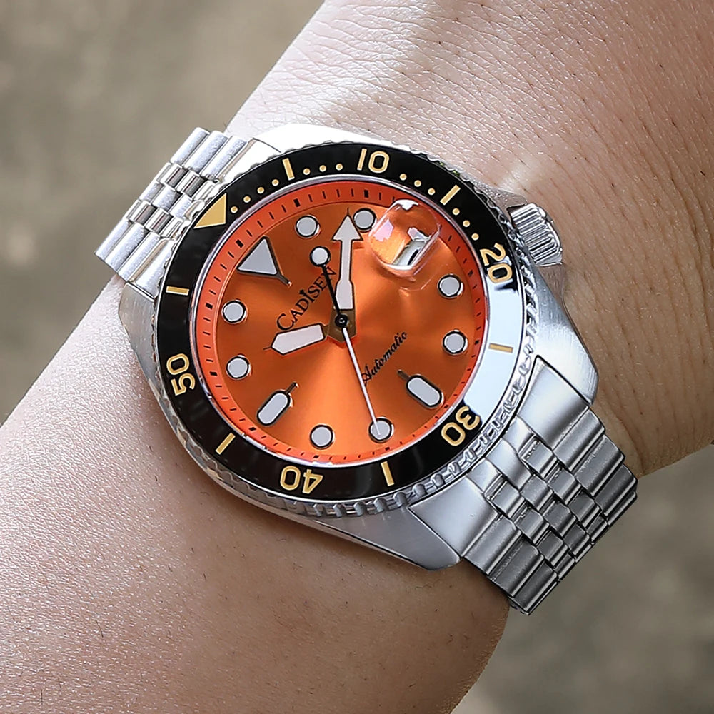 Cadisen GMT — Reloj automático con bisel cerámico y zafiro