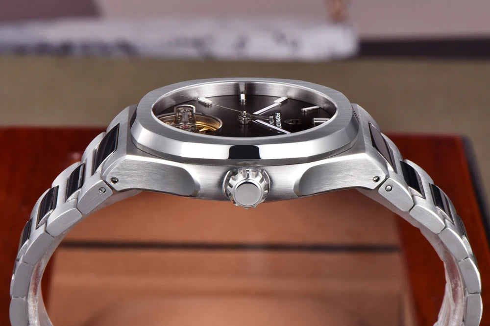 Pagani Design Semi Skeleton — Reloj automático con rotor visible y zafiro AR